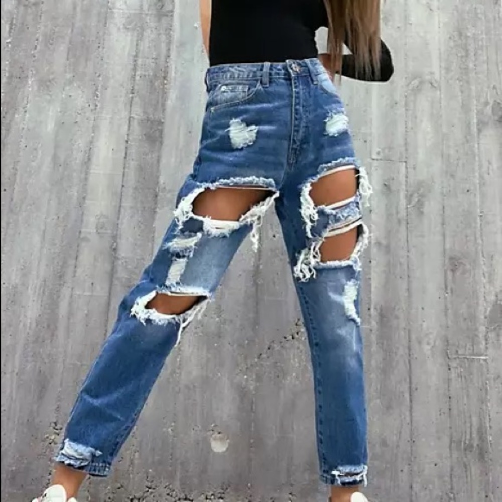 Missguided Riot High Rise Mom Jeans